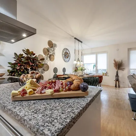 Apartment Alpenflair / Luxury / 100qm / Work / Travel / Netflix